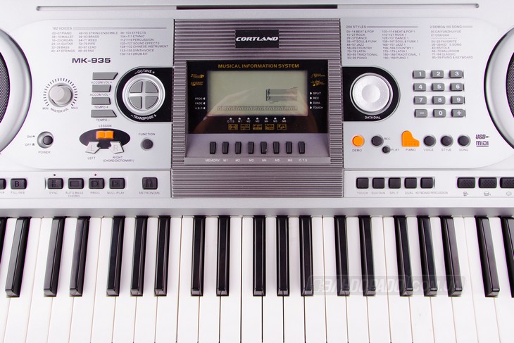 Синтезатор Cortland MK-935 в Киеве