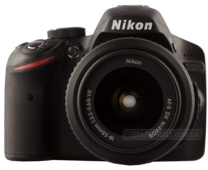 Дзеркальний фотоапарат Nikon D3200 18-55 VRII в Києві