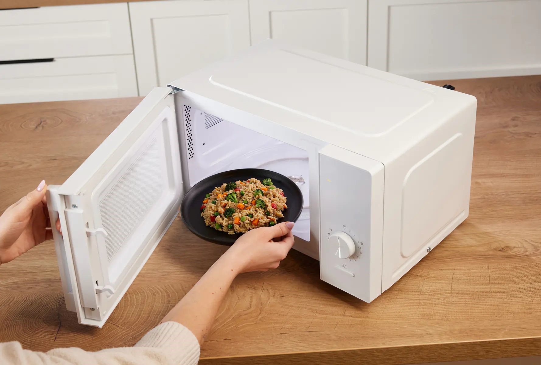 Мікрохвильова піч GORENJE MO20E1W15 · 5