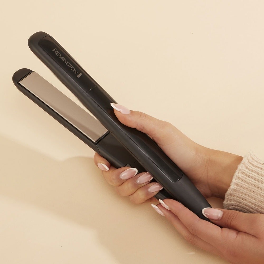 Випрямляч REMINGTON Ceramic Straight 215 · 2