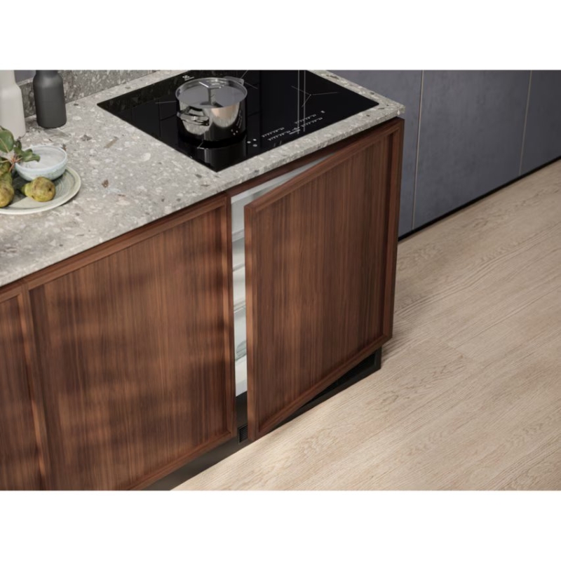 Холодильна камера вбудована ELECTROLUX LXB2AE82S · 2