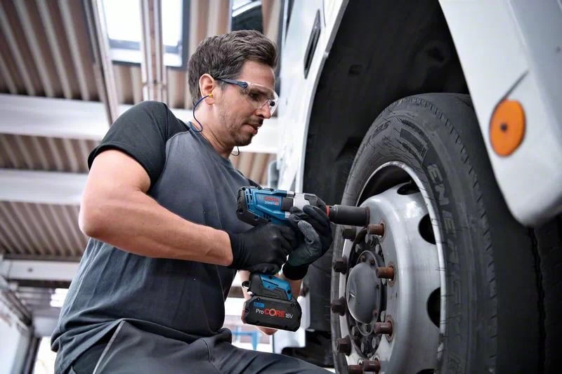 Гайковерт BOSCH GDS18V-1000 без АКБ/ЗП (0.601.9J8.300) · 4