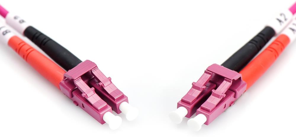 Оптический патч-корд DIGITUS LC/UPC-LC/UPC duplex 5 м Pink (DK-2533-05-4) · 2