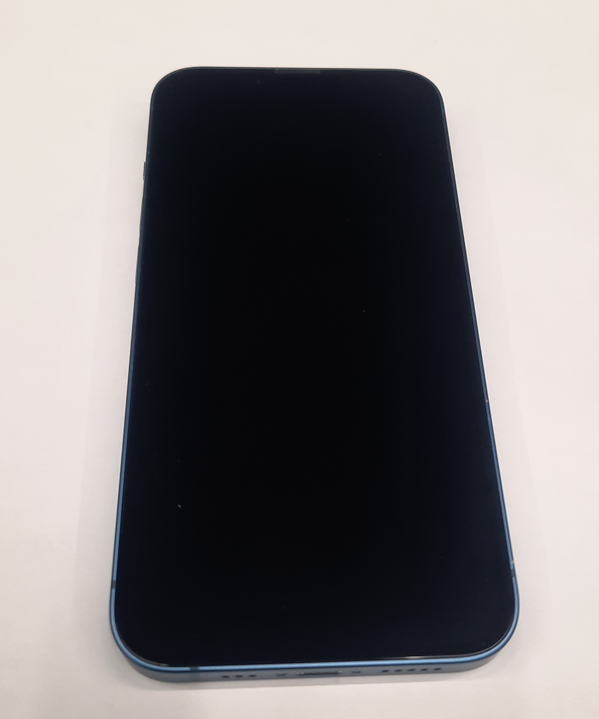 УЦІНКА! Смартфон APPLE iPhone 13 128GB Blue DEMO (2009864701137) в Києві