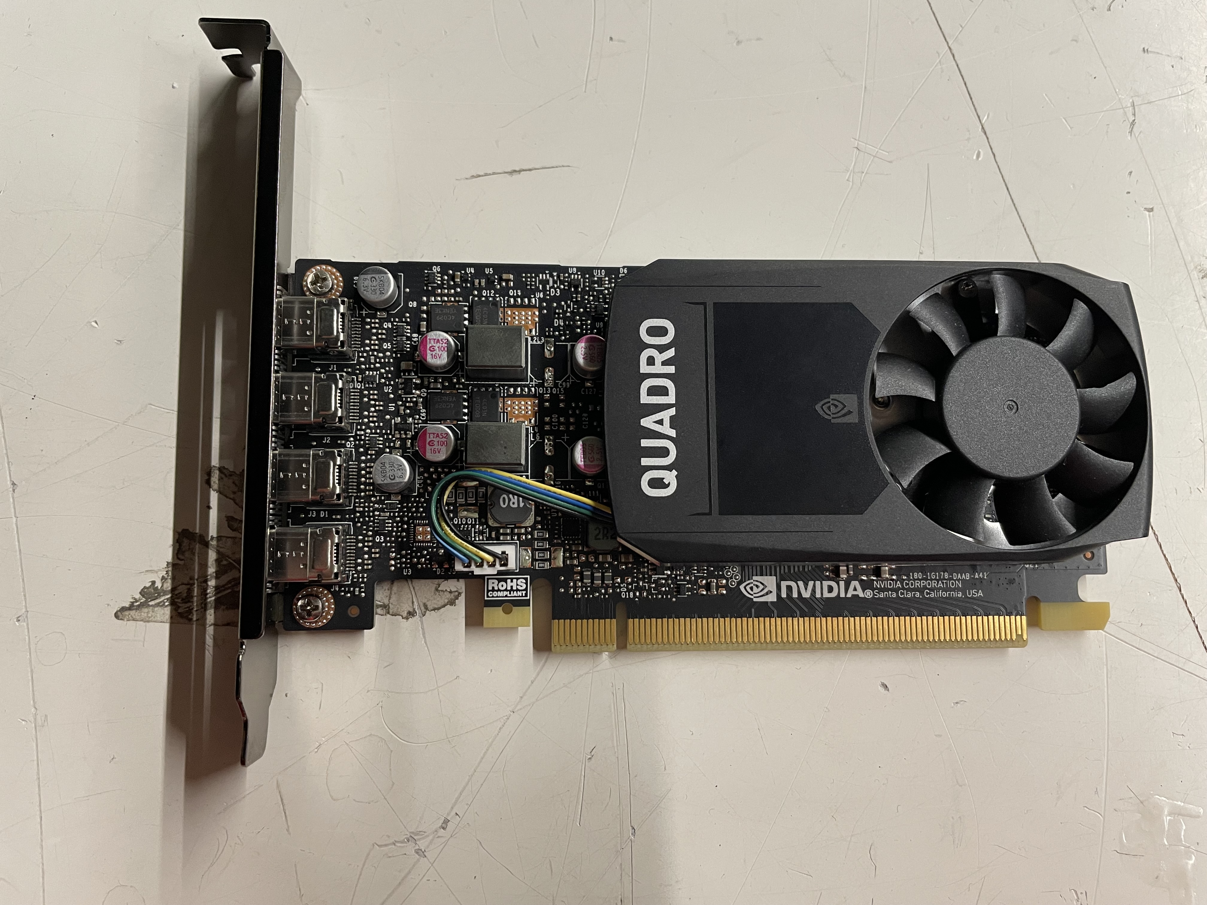 УЦІНКА! Відеокарта PNY Quadro P1000V2 4GB GDDR5 (VCQP1000V2-SB) (2009864704169) · 3